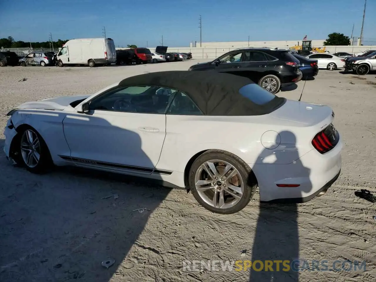 2 Photograph of a damaged car 1FATP8UH6K5131985 FORD ALL Models 2019