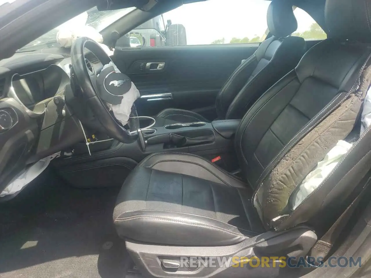 7 Photograph of a damaged car 1FATP8UH7K5176885 FORD ALL Models 2019