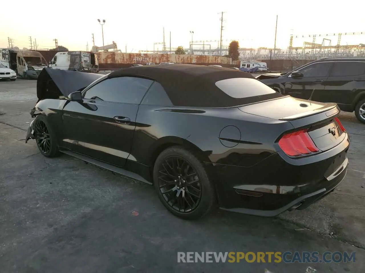 2 Photograph of a damaged car 1FATP8UH9K5182056 FORD ALL Models 2019