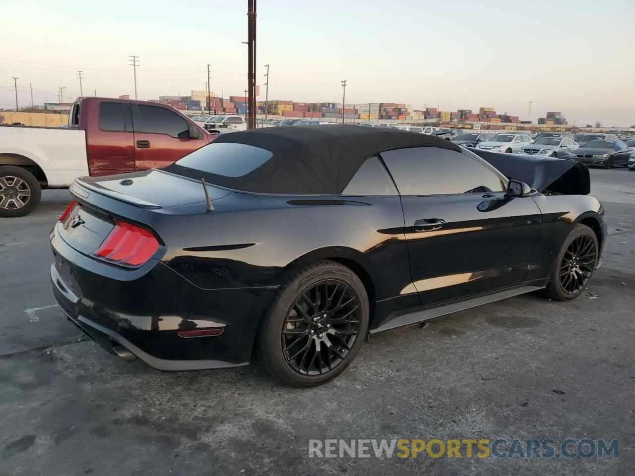 3 Photograph of a damaged car 1FATP8UH9K5182056 FORD ALL Models 2019