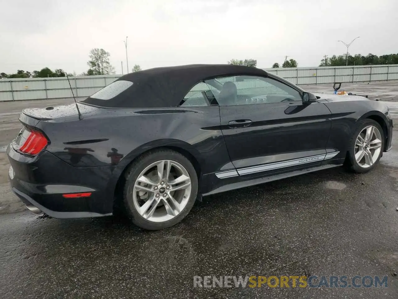 3 Photograph of a damaged car 1FATP8UH9K5189220 FORD ALL Models 2019