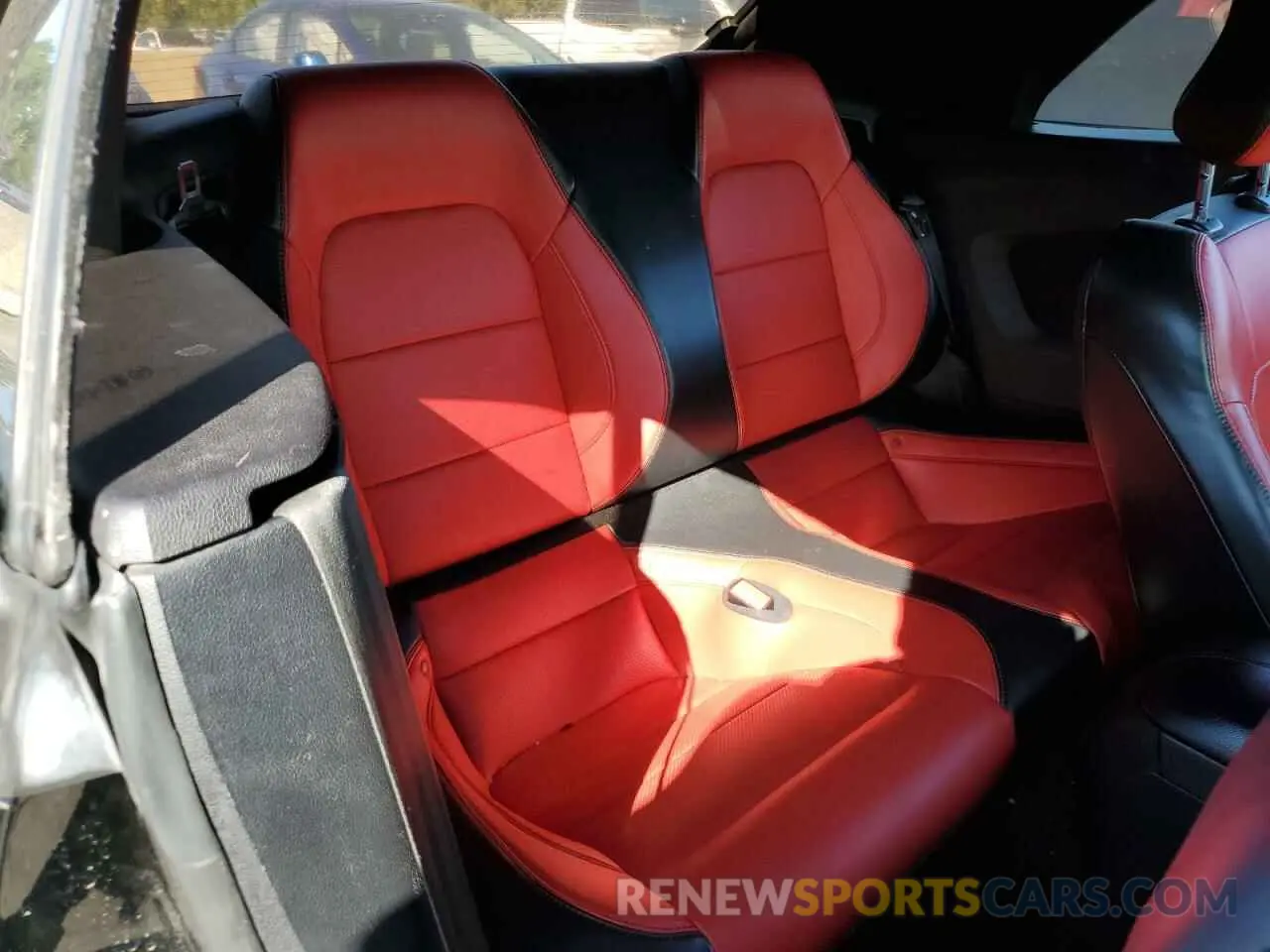 10 Photograph of a damaged car 1FATP8UHXK5149549 FORD ALL Models 2019