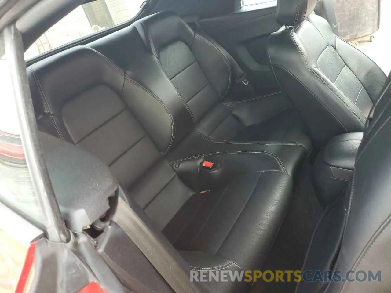 10 Photograph of a damaged car 1FATP8UHXK5171101 FORD ALL Models 2019