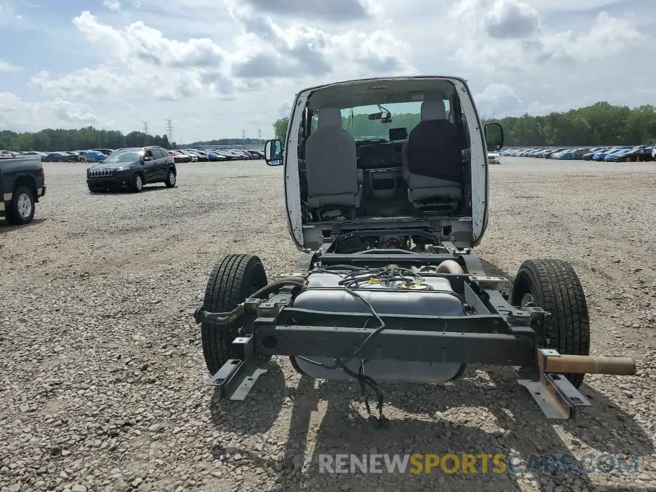 6 Photograph of a damaged car 1FDWE3F65KDC08679 FORD ALL Models 2019