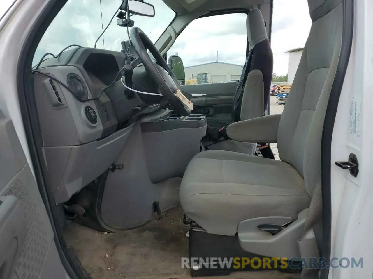 7 Photograph of a damaged car 1FDWE3F65KDC08679 FORD ALL Models 2019