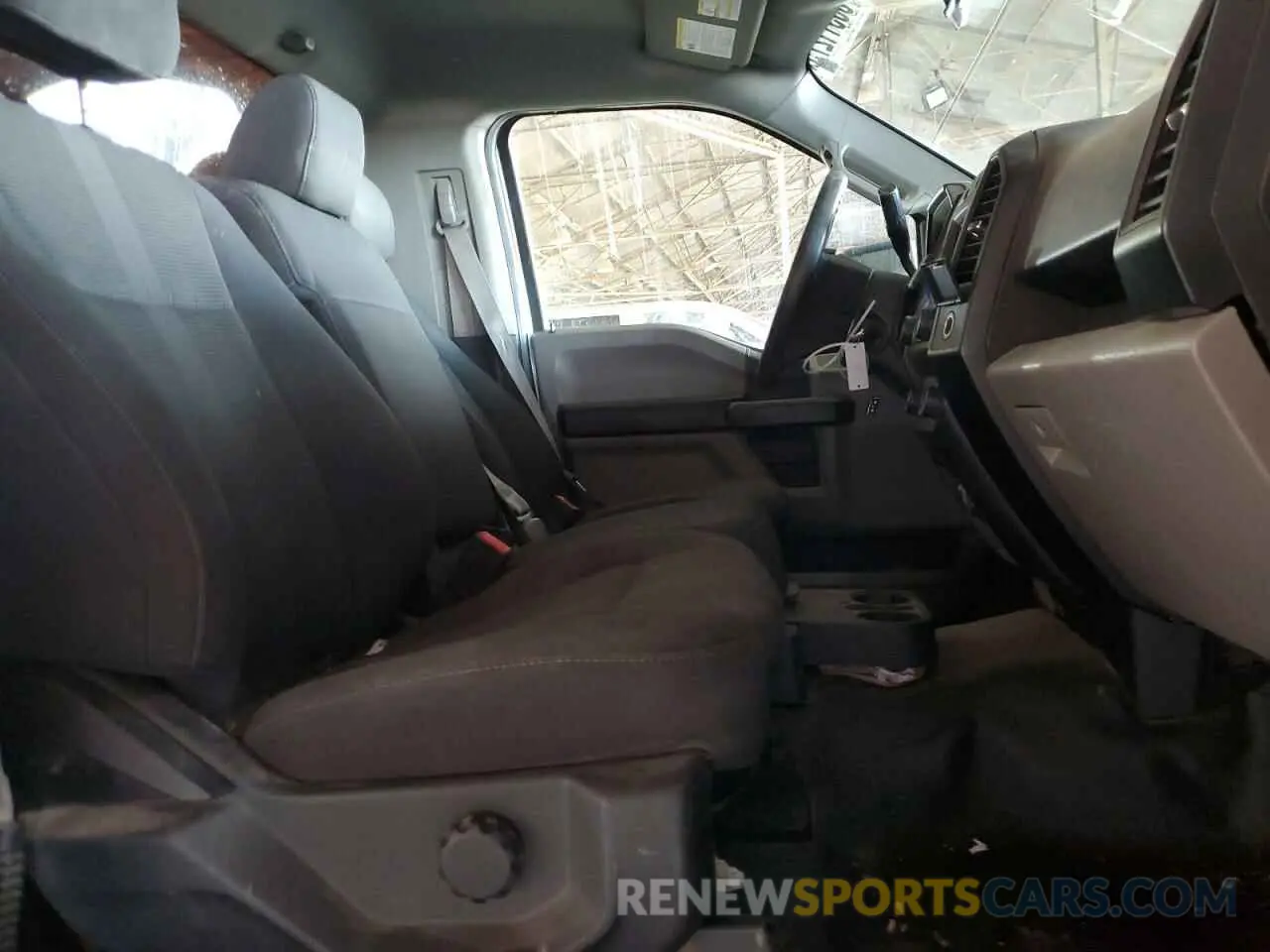 10 Photograph of a damaged car 1FTMF1C57KKD66154 FORD All Models 2019