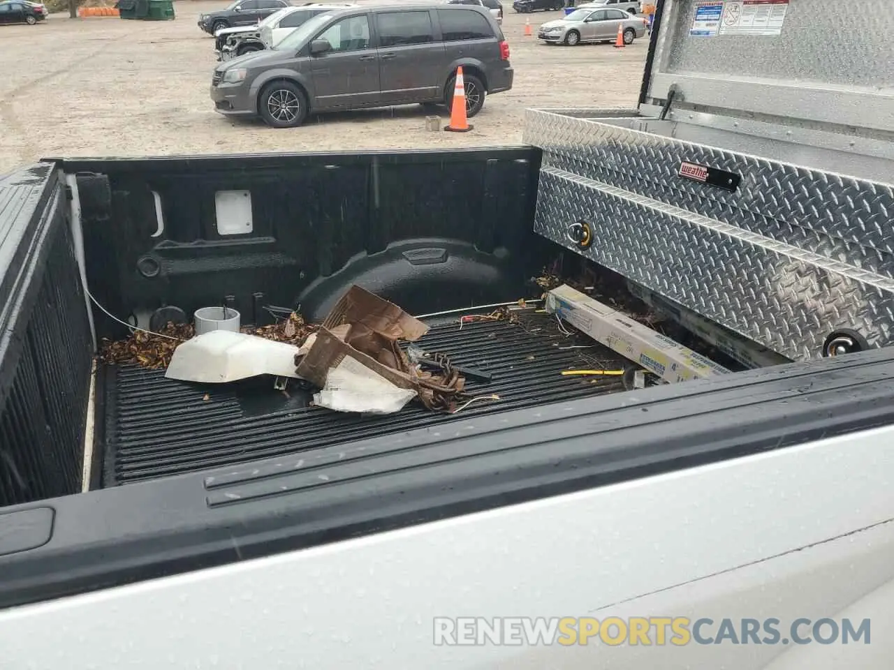 10 Photograph of a damaged car 1FTMF1CB2KKF10294 FORD All Models 2019