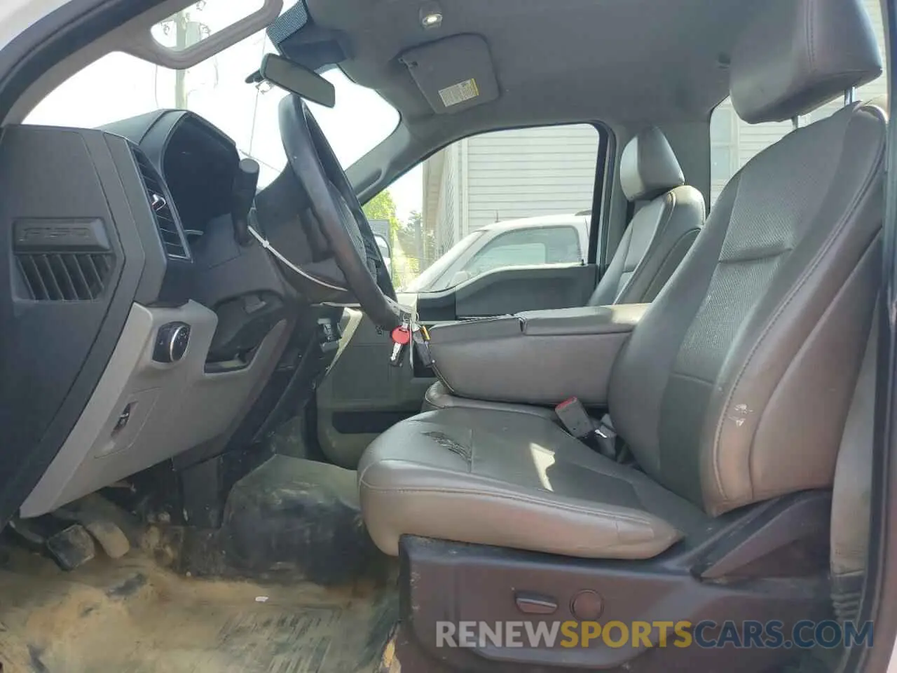 7 Photograph of a damaged car 1FTMF1CB4KKE70932 FORD All Models 2019