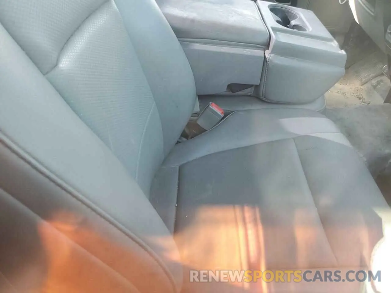 10 Photograph of a damaged car 1FTMF1CB9KKD48163 FORD All Models 2019
