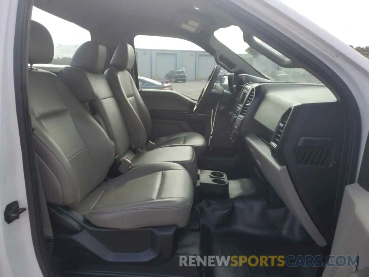 10 Photograph of a damaged car 1FTMF1E54KKD16521 FORD All Models 2019