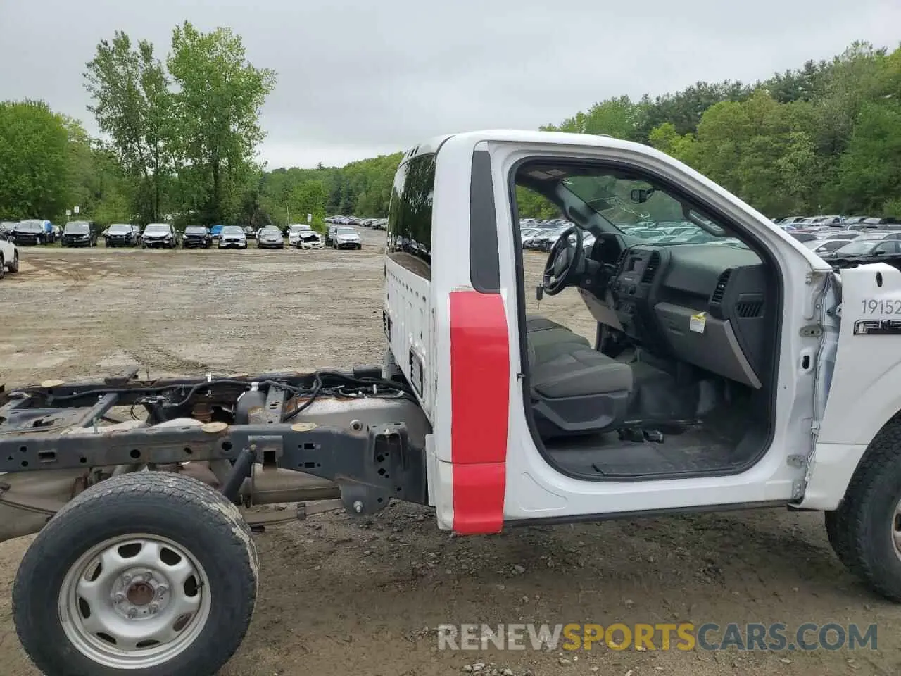 10 Photograph of a damaged car 1FTMF1EP3KKC92729 FORD All Models 2019