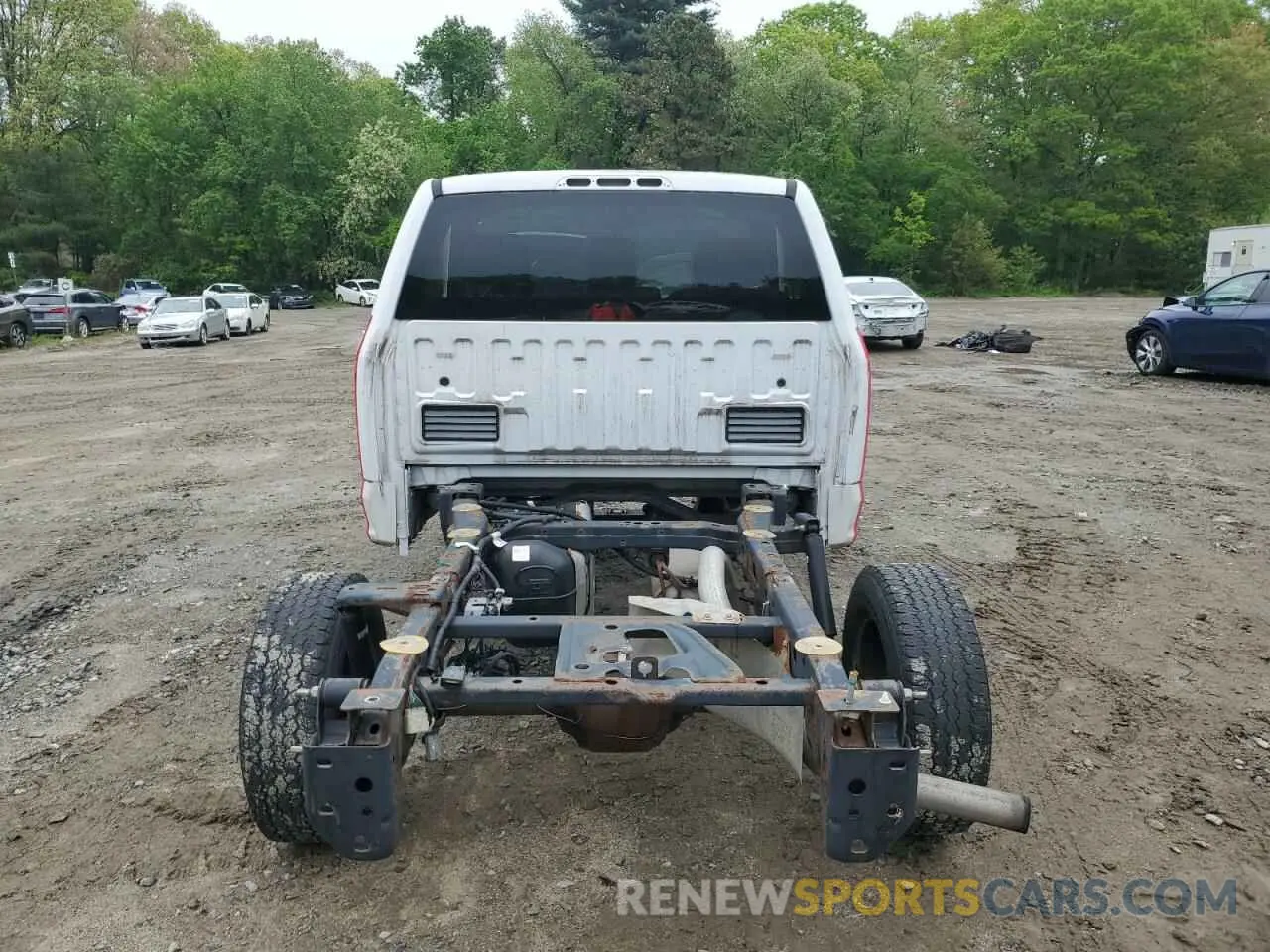 6 Photograph of a damaged car 1FTMF1EP3KKC92729 FORD All Models 2019