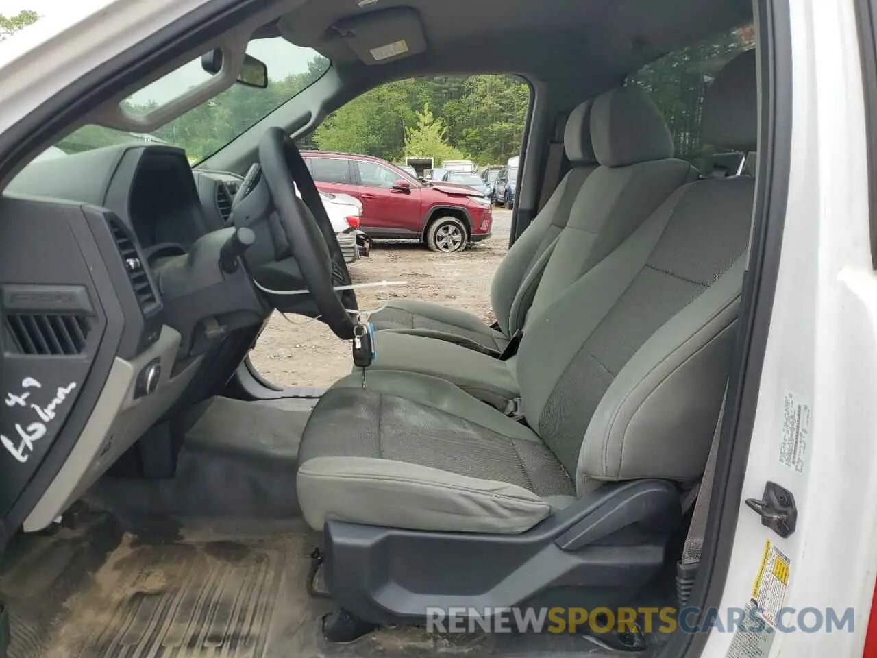 7 Photograph of a damaged car 1FTMF1EP3KKC92729 FORD All Models 2019