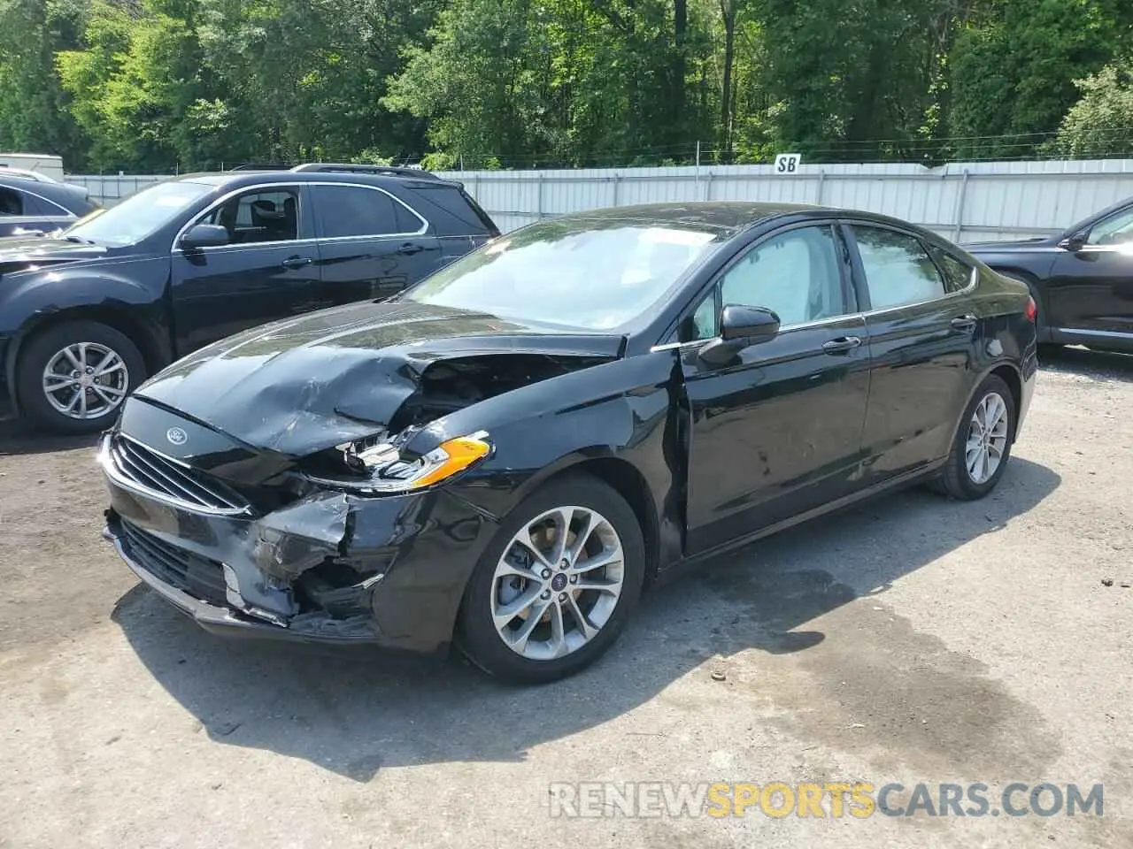 1 Photograph of a damaged car 3FA6P0HD5KR203648 FORD ALL Models 2019