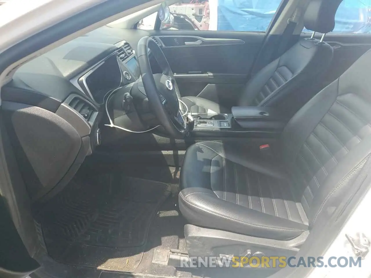 7 Photograph of a damaged car 3FA6P0MU2KR169075 FORD ALL Models 2019