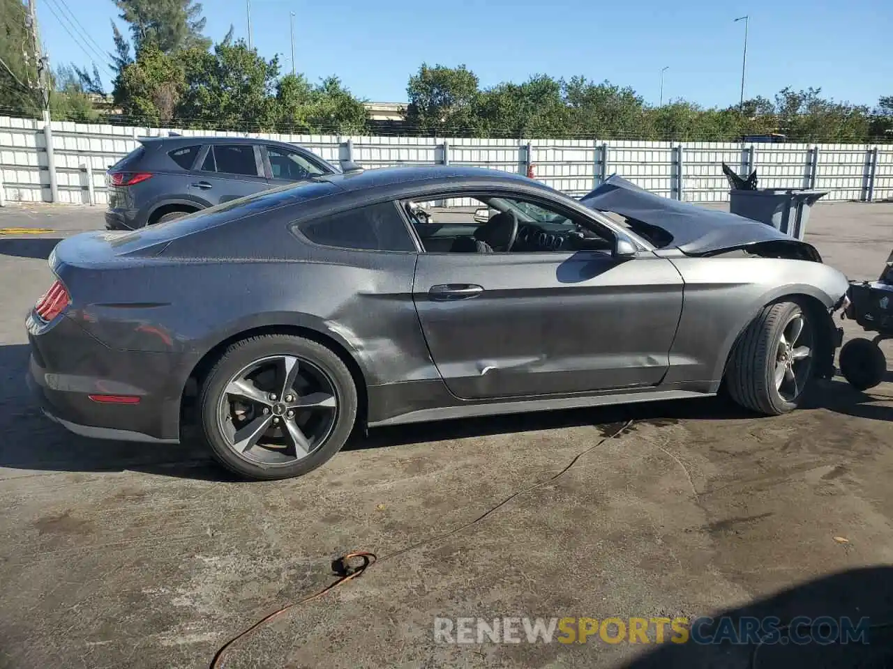 3 Photograph of a damaged car 1FA6P8TH3L5157895 FORD ALL Models 2020