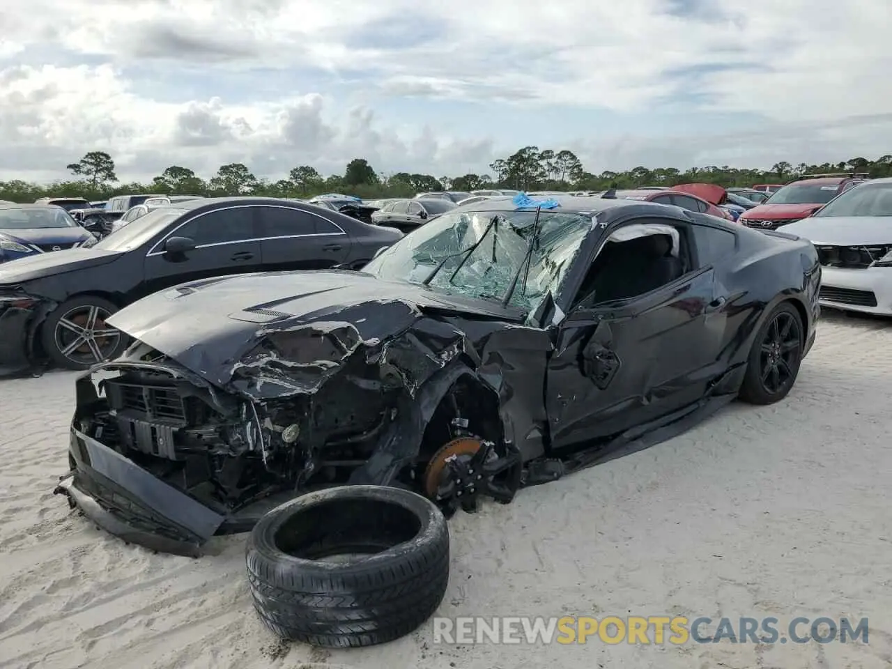 1 Photograph of a damaged car 1FA6P8THXL5191882 FORD ALL Models 2020