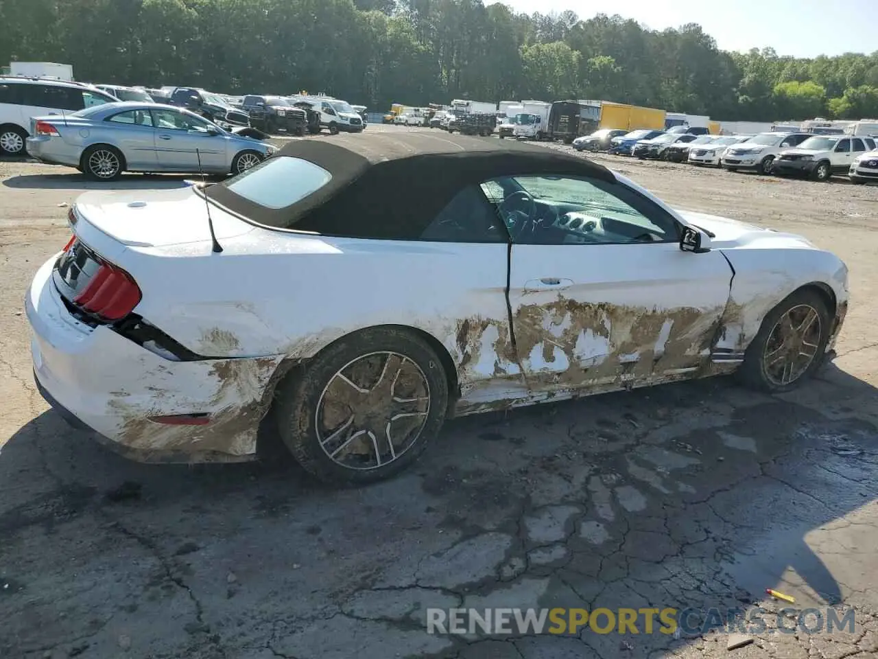 3 Photograph of a damaged car 1FATP8UH4L5131470 FORD ALL Models 2020