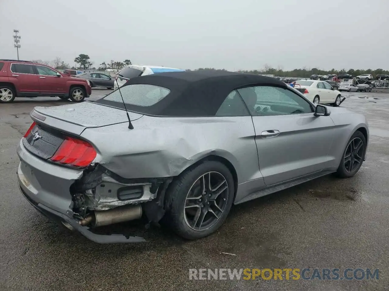 3 Photograph of a damaged car 1FATP8UH5L5137746 FORD ALL Models 2020