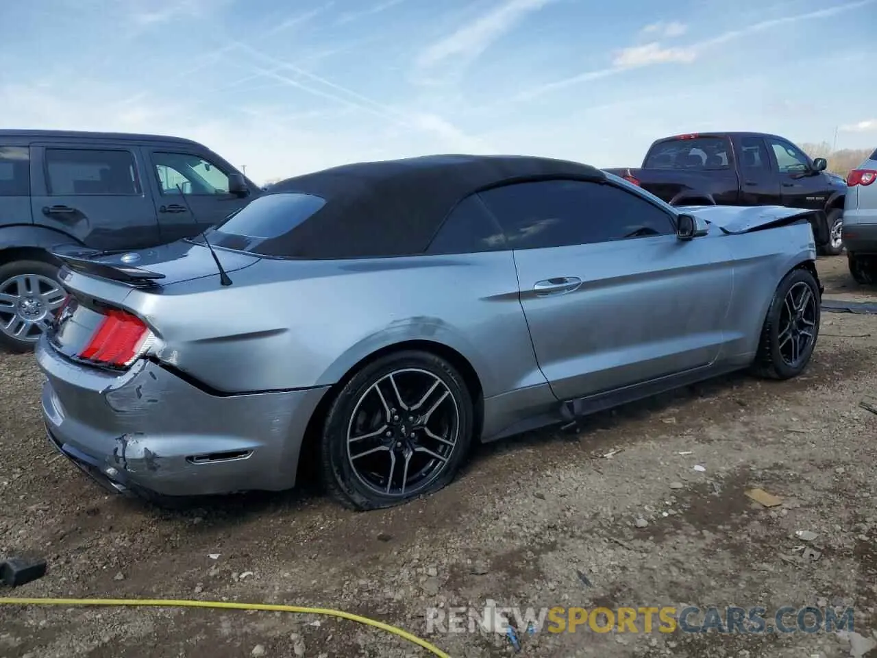 3 Photograph of a damaged car 1FATP8UH5L5146916 FORD ALL Models 2020