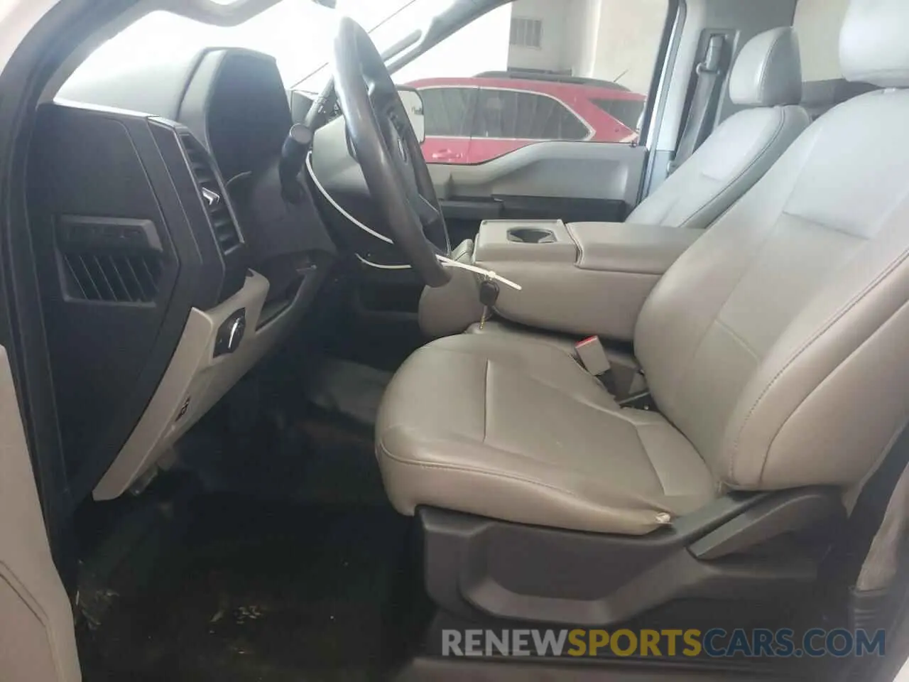 7 Photograph of a damaged car 1FTMF1EB6LKE13596 FORD All Models 2020