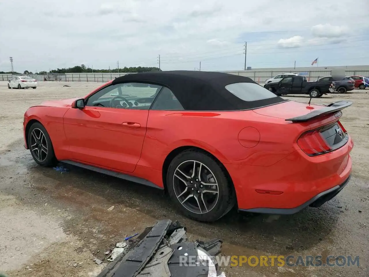 2 Photograph of a damaged car 1FATP8UH0M5116613 FORD ALL Models 2021