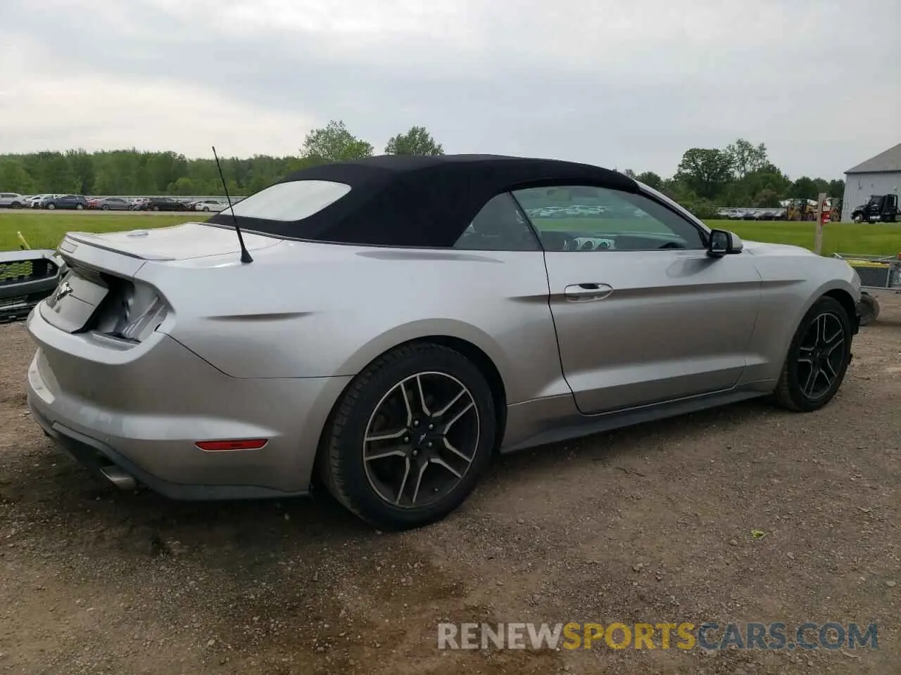 3 Photograph of a damaged car 1FATP8UH3M5106268 FORD ALL Models 2021