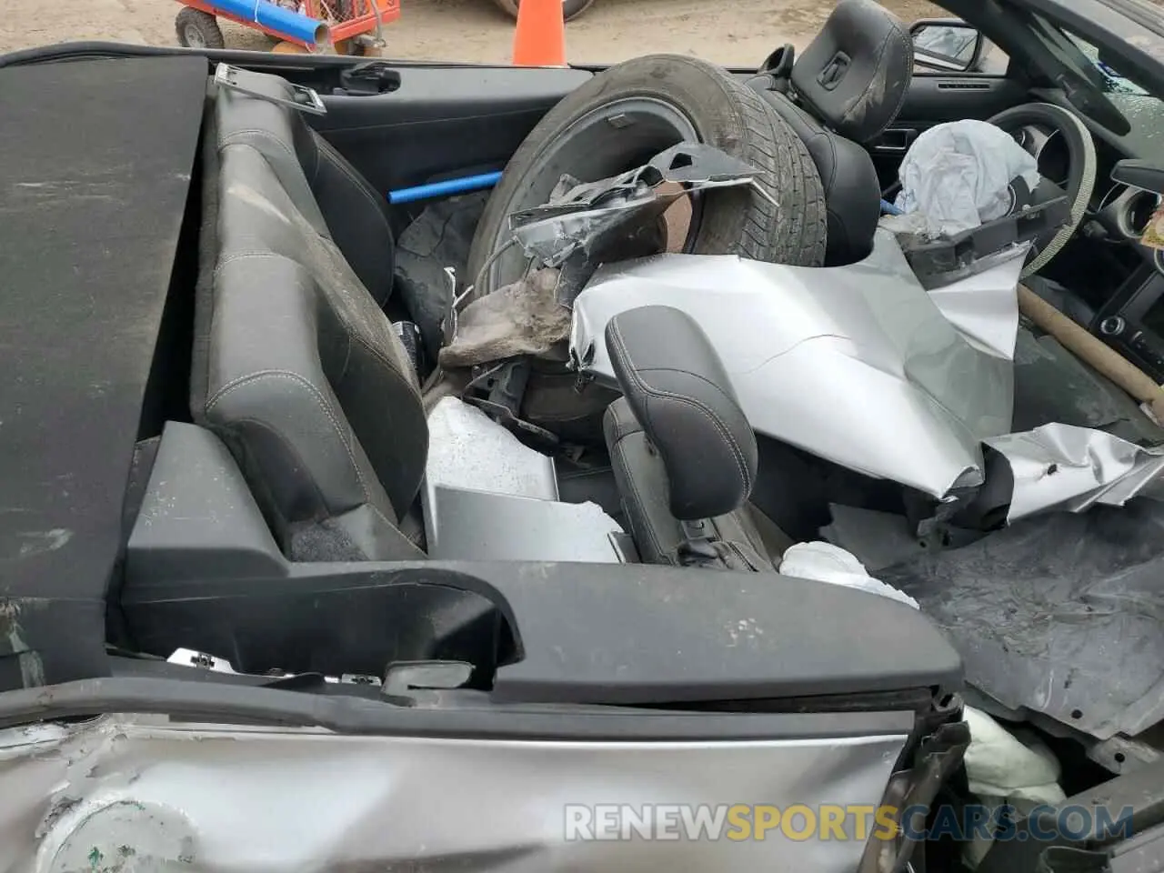 10 Photograph of a damaged car 1FATP8UH3M5122566 FORD ALL Models 2021