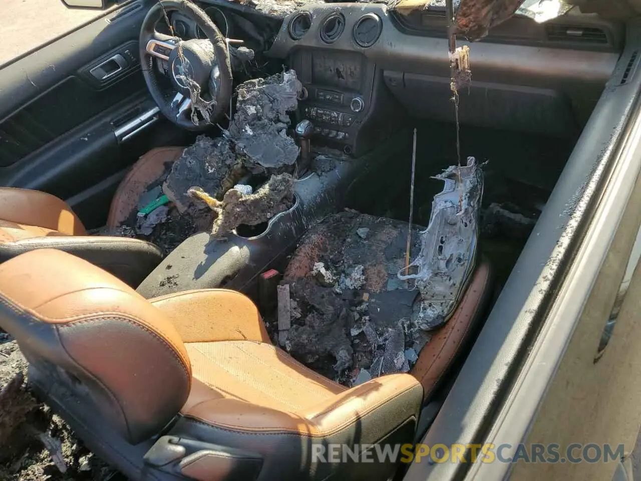 8 Photograph of a damaged car 1FATP8UH0N5103135 FORD ALL Models 2022