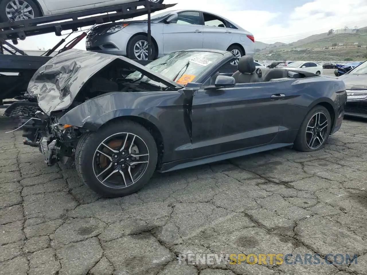 1 Photograph of a damaged car 1FATP8UHXN5124624 FORD ALL Models 2022