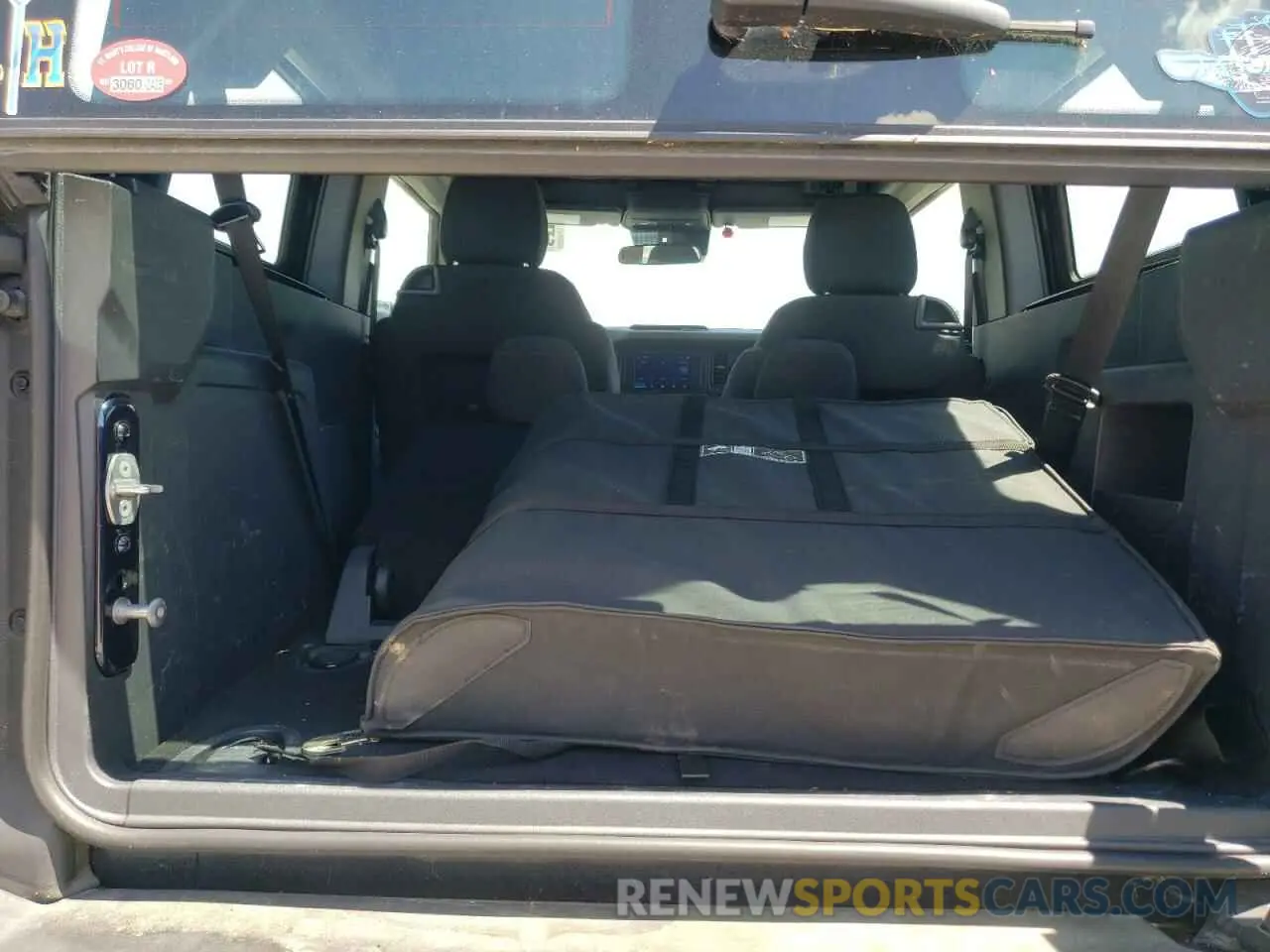 10 Photograph of a damaged car 1FMDE5AH4MLA79922 FORD BRONCO 2021