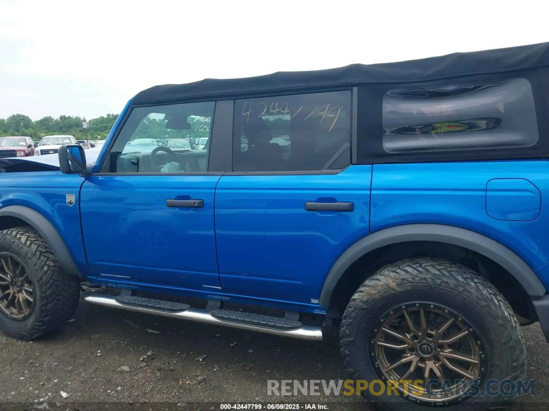 14 Photograph of a damaged car 1FMDE5BH0MLA98255 FORD BRONCO 2021