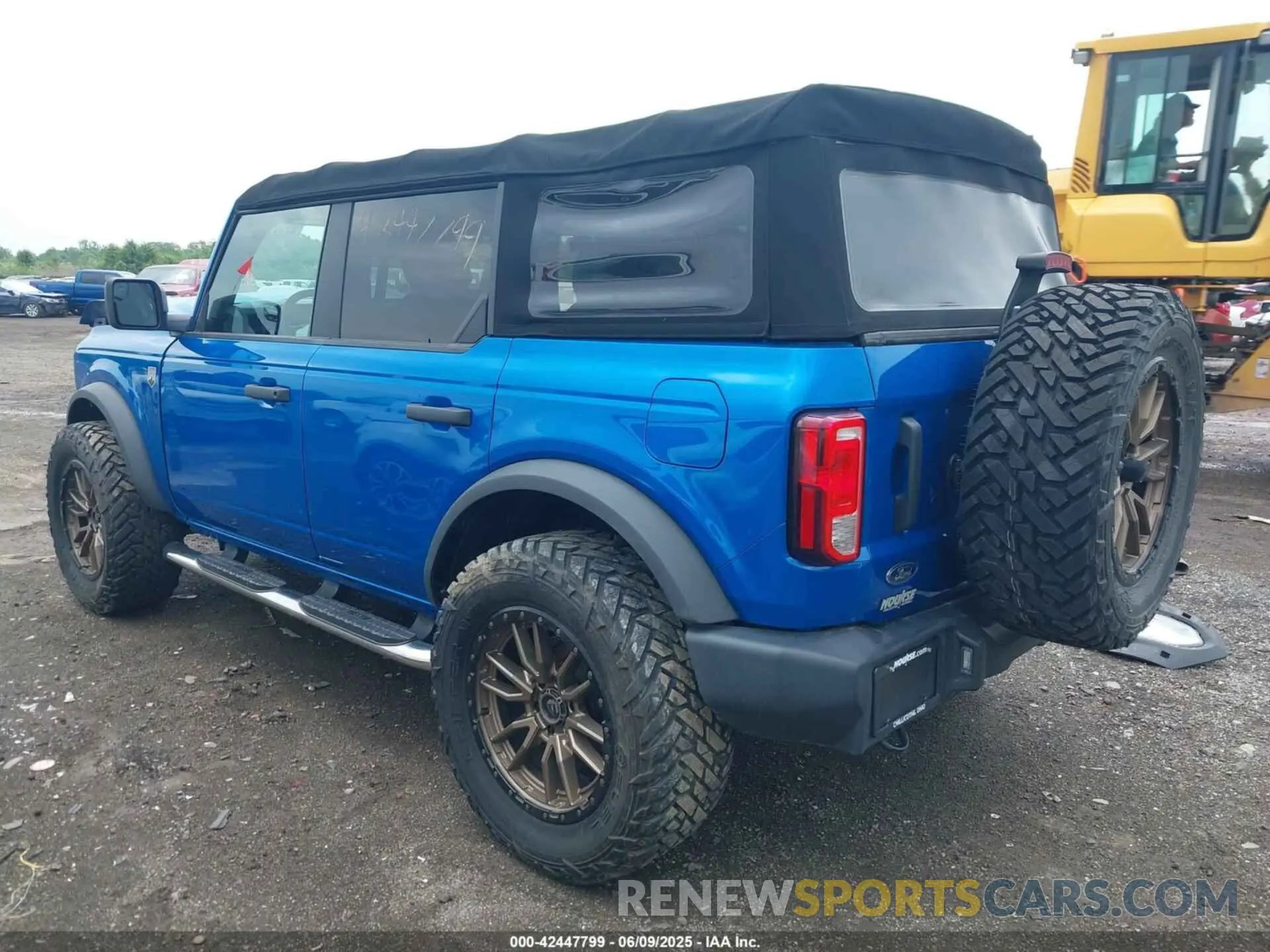 3 Photograph of a damaged car 1FMDE5BH0MLA98255 FORD BRONCO 2021