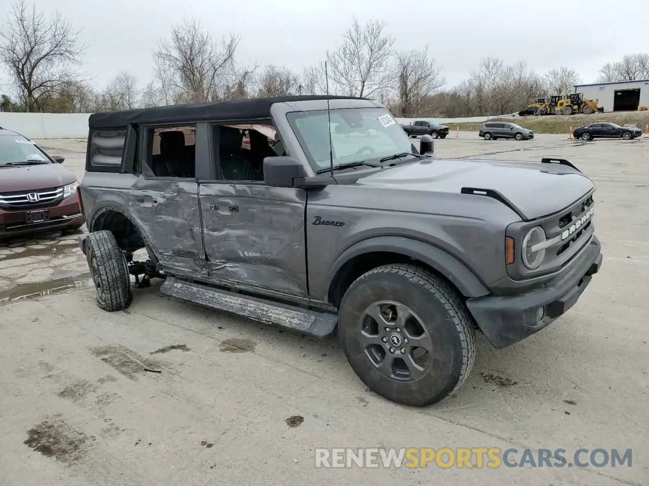 4 Photograph of a damaged car 1FMDE5BH1MLB02958 FORD BRONCO 2021