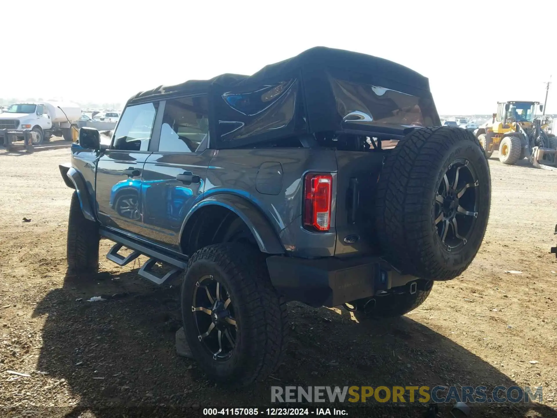 3 Photograph of a damaged car 1FMDE5BH2MLB07425 FORD BRONCO 2021