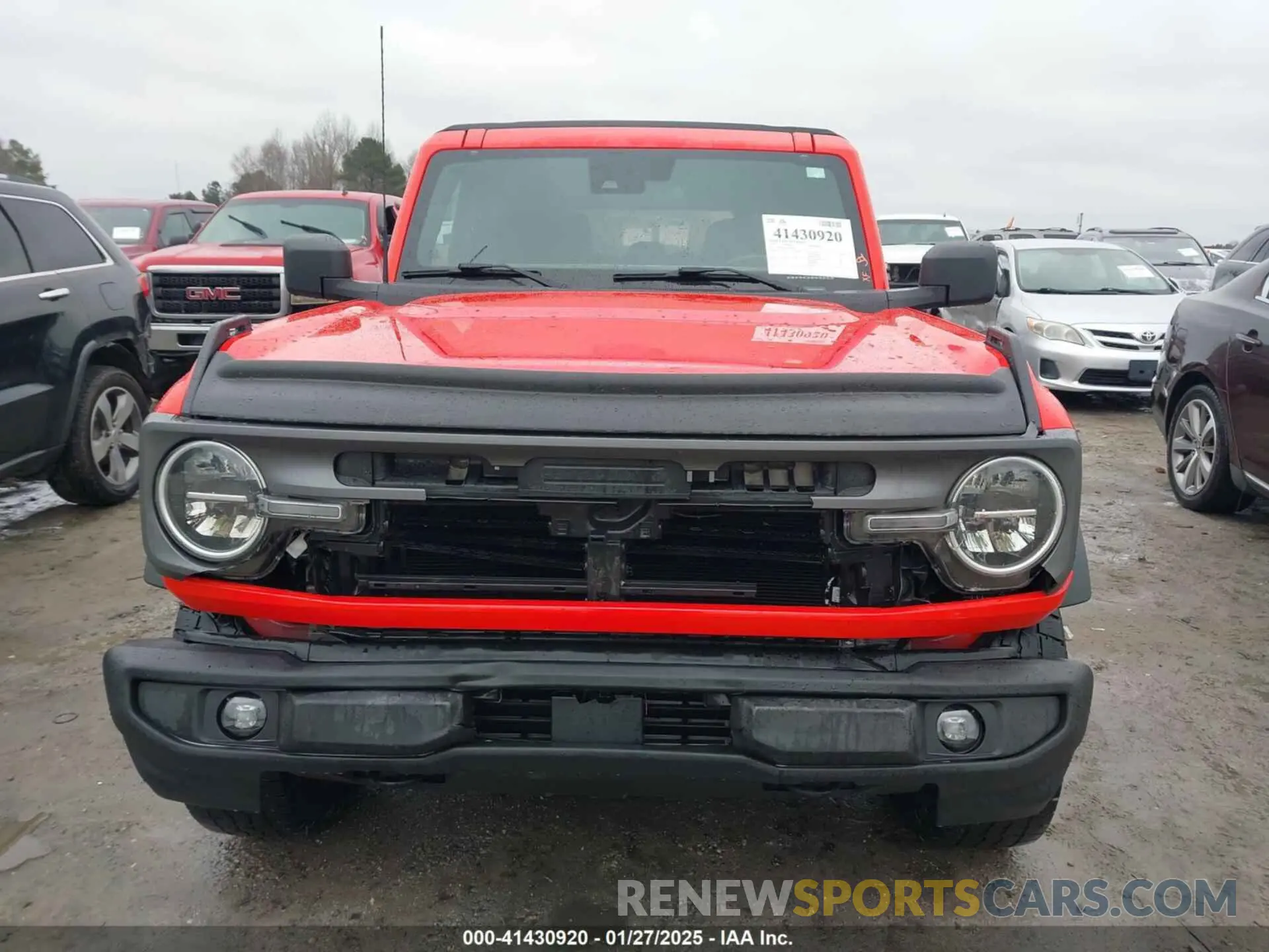 12 Photograph of a damaged car 1FMDE5BH3MLB09197 FORD BRONCO 2021