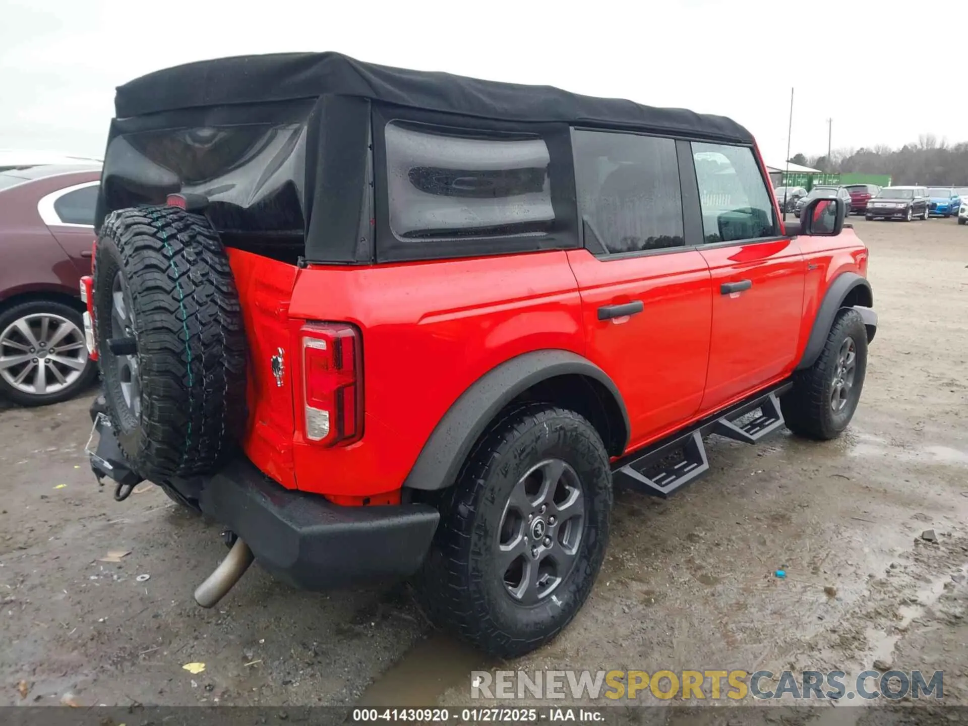 4 Photograph of a damaged car 1FMDE5BH3MLB09197 FORD BRONCO 2021