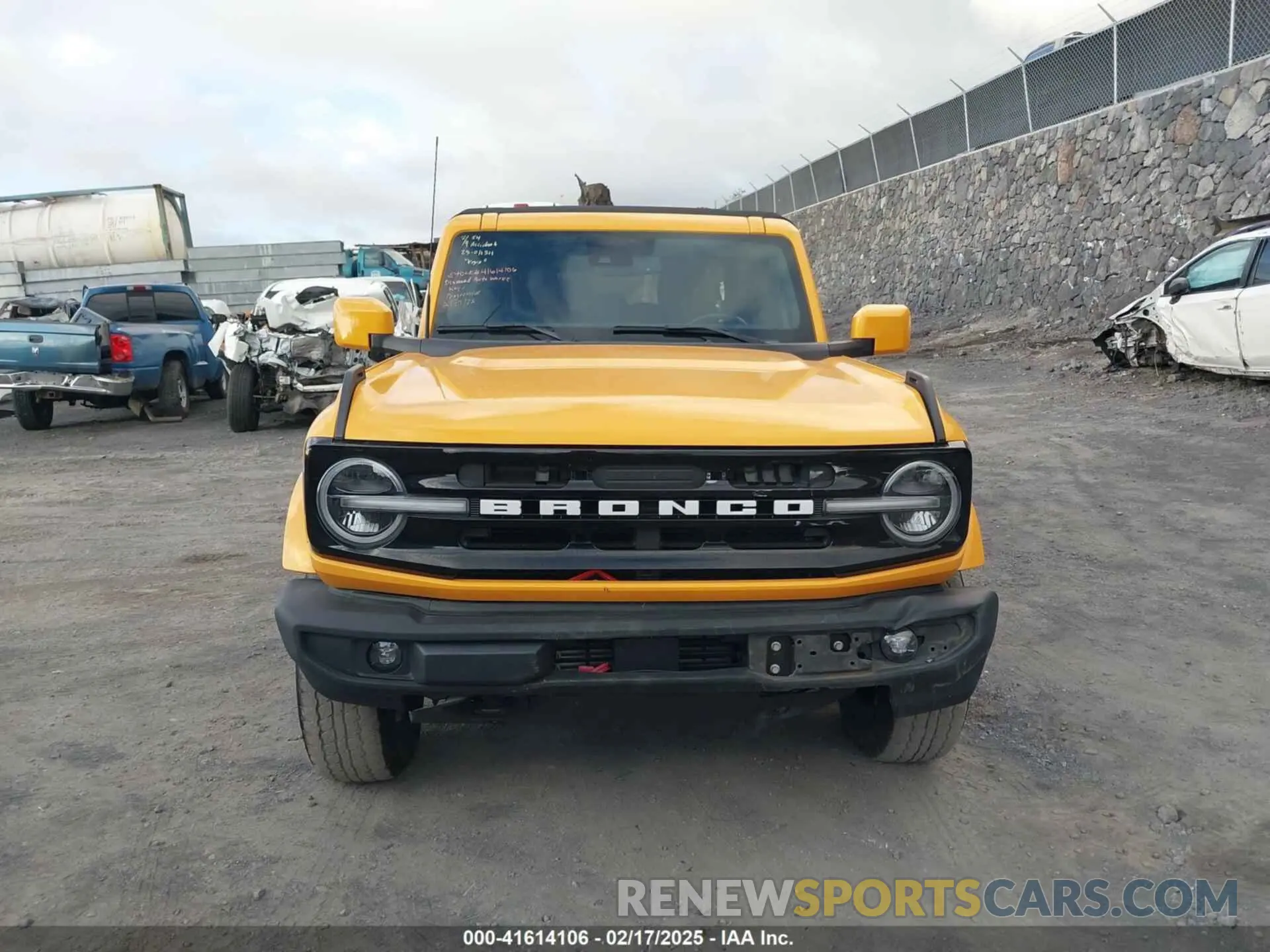 13 Photograph of a damaged car 1FMDE5BH4MLA60883 FORD BRONCO 2021