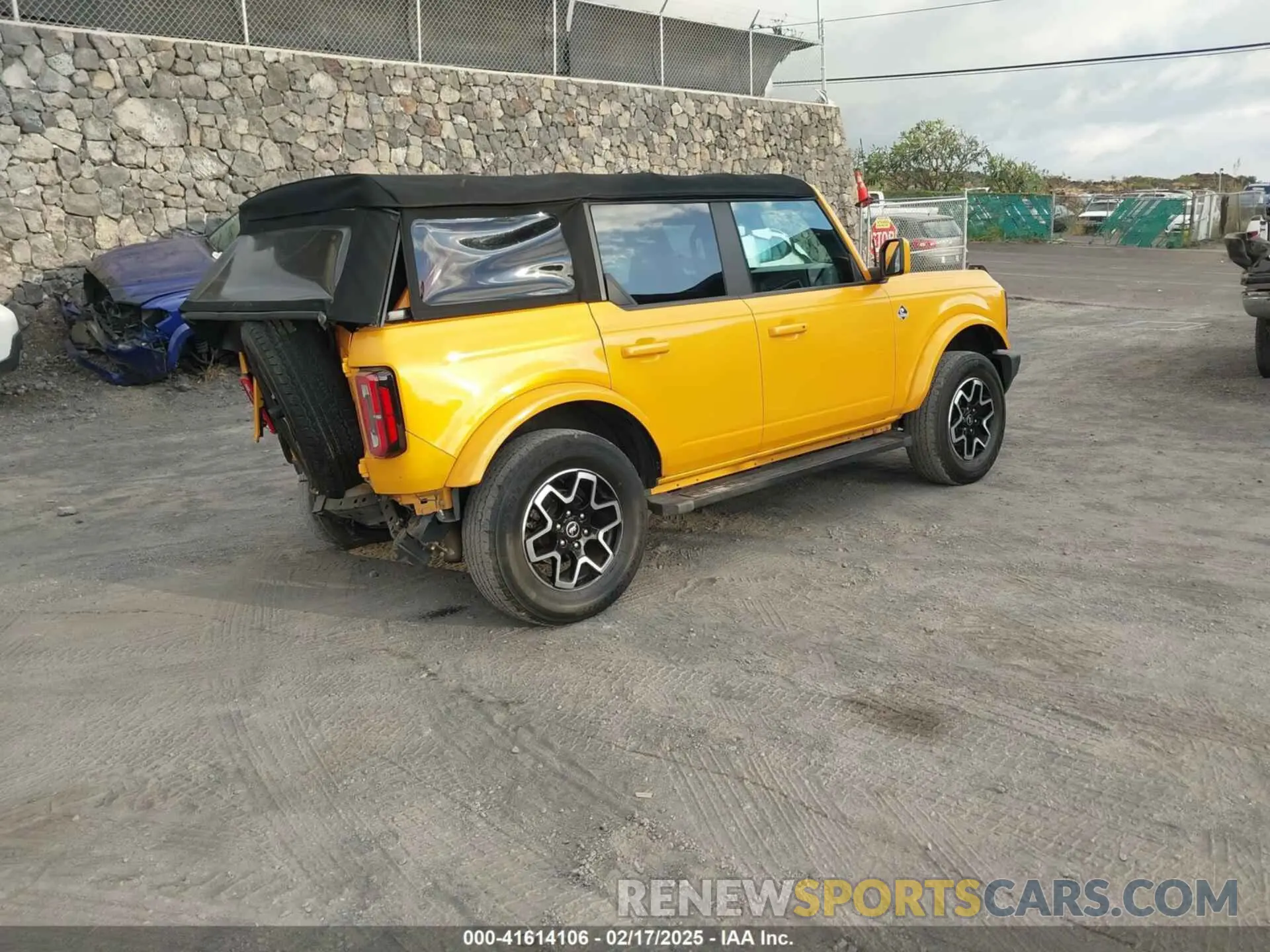4 Photograph of a damaged car 1FMDE5BH4MLA60883 FORD BRONCO 2021