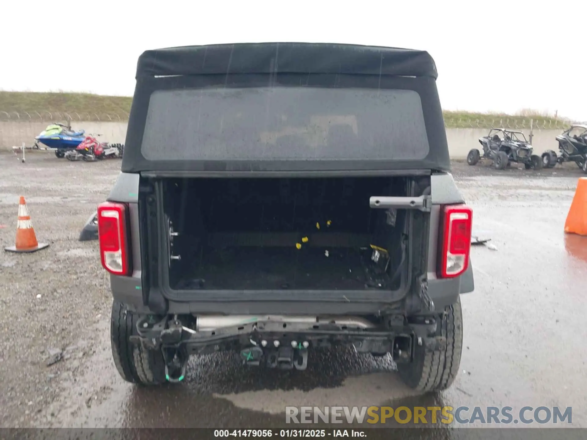 17 Photograph of a damaged car 1FMDE5BH4MLA77019 FORD BRONCO 2021