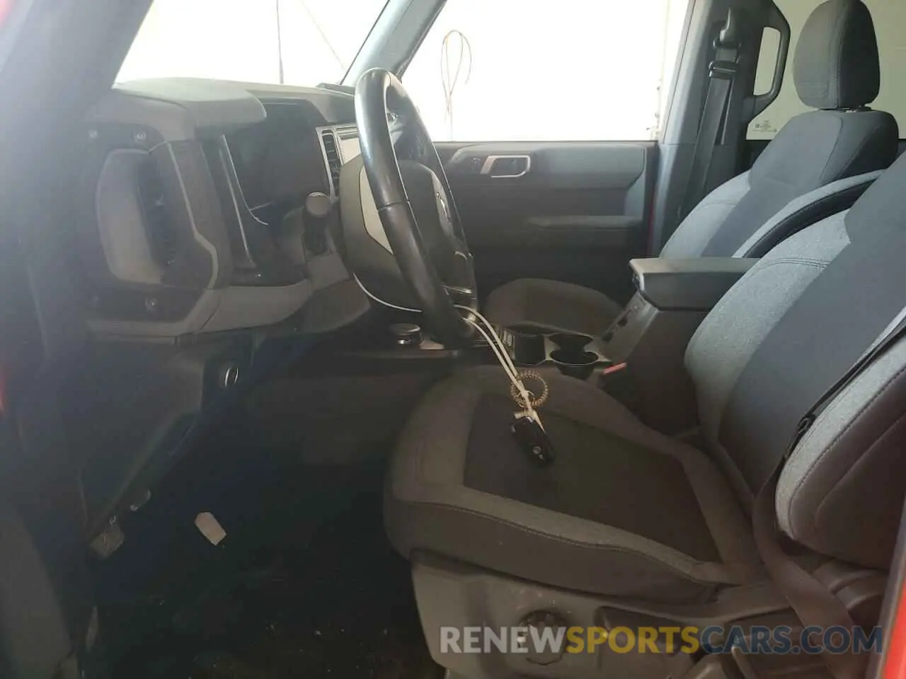 7 Photograph of a damaged car 1FMDE5BH5MLB06205 FORD BRONCO 2021