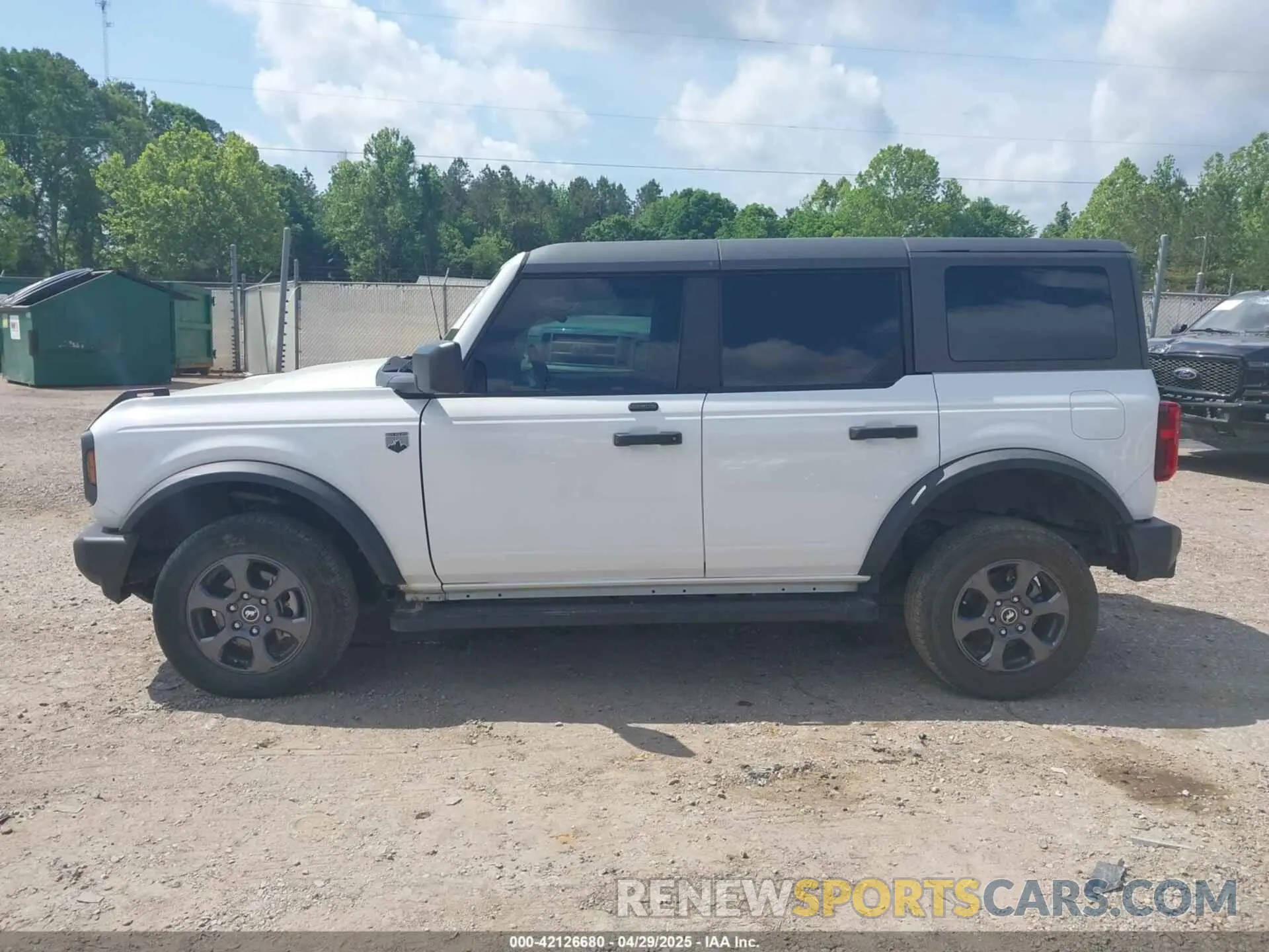 14 Photograph of a damaged car 1FMDE5BH6MLA80102 FORD BRONCO 2021