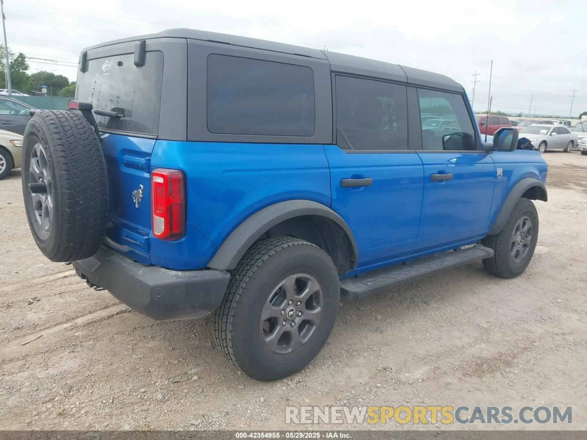 4 Photograph of a damaged car 1FMDE5BH7MLA94882 FORD BRONCO 2021