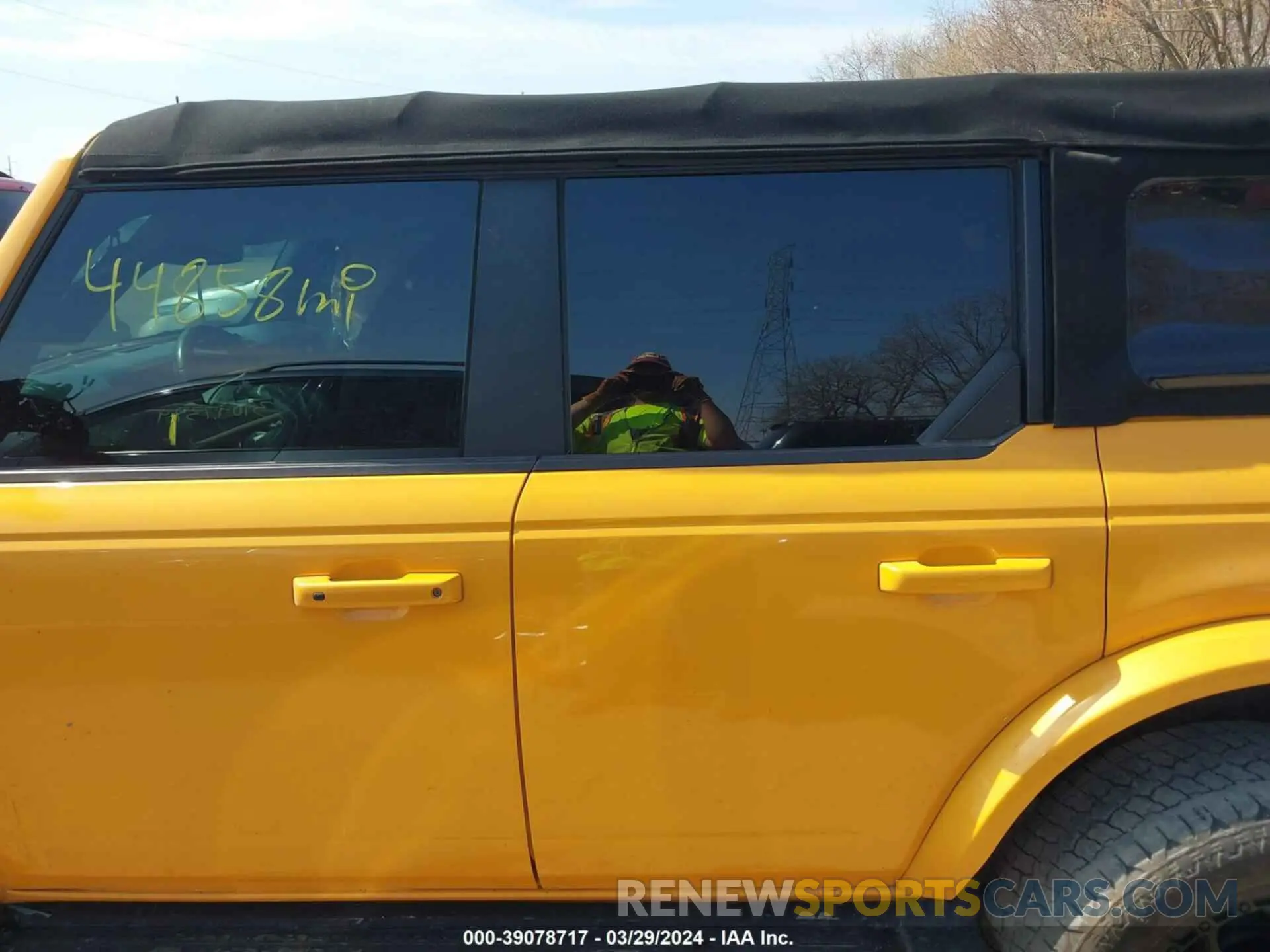 15 Photograph of a damaged car 1FMDE5BH7MLA95966 FORD BRONCO 2021