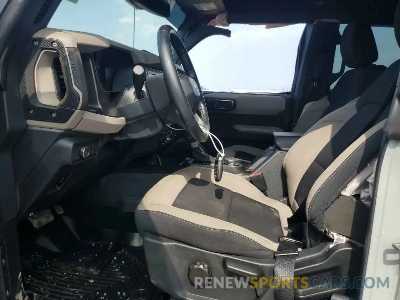 7 Photograph of a damaged car 1FMDE5BHXMLA96979 FORD BRONCO 2021