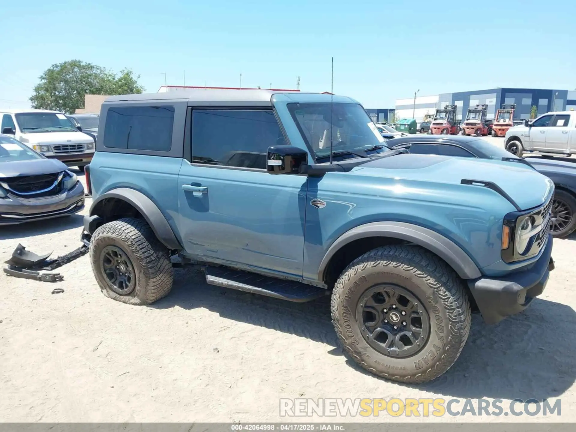 14 Photograph of a damaged car 1FMDE5CP5MLA98340 FORD BRONCO 2021