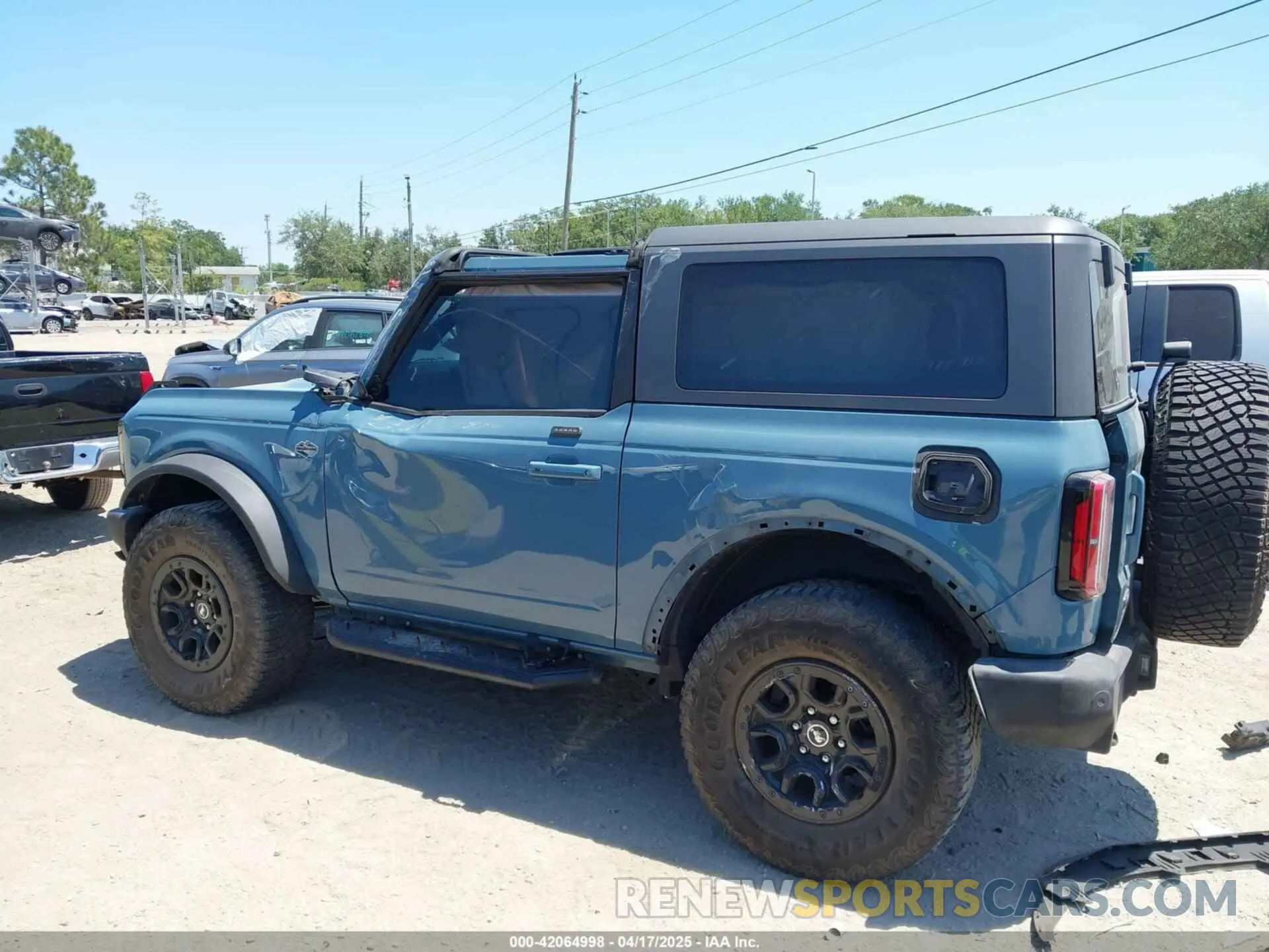 15 Photograph of a damaged car 1FMDE5CP5MLA98340 FORD BRONCO 2021