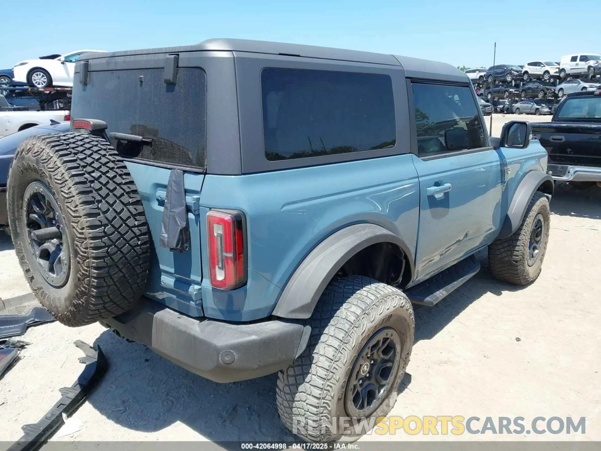 4 Photograph of a damaged car 1FMDE5CP5MLA98340 FORD BRONCO 2021