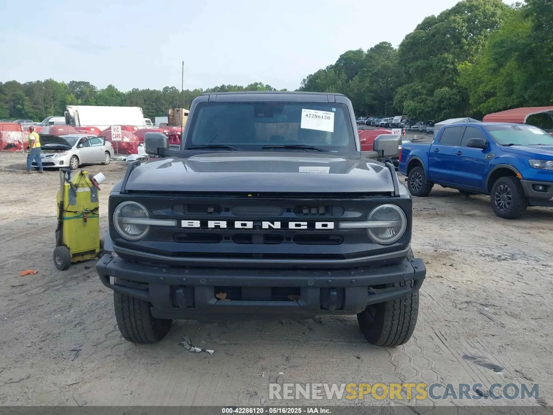 12 Photograph of a damaged car 1FMDE5DH9MLA62853 FORD BRONCO 2021