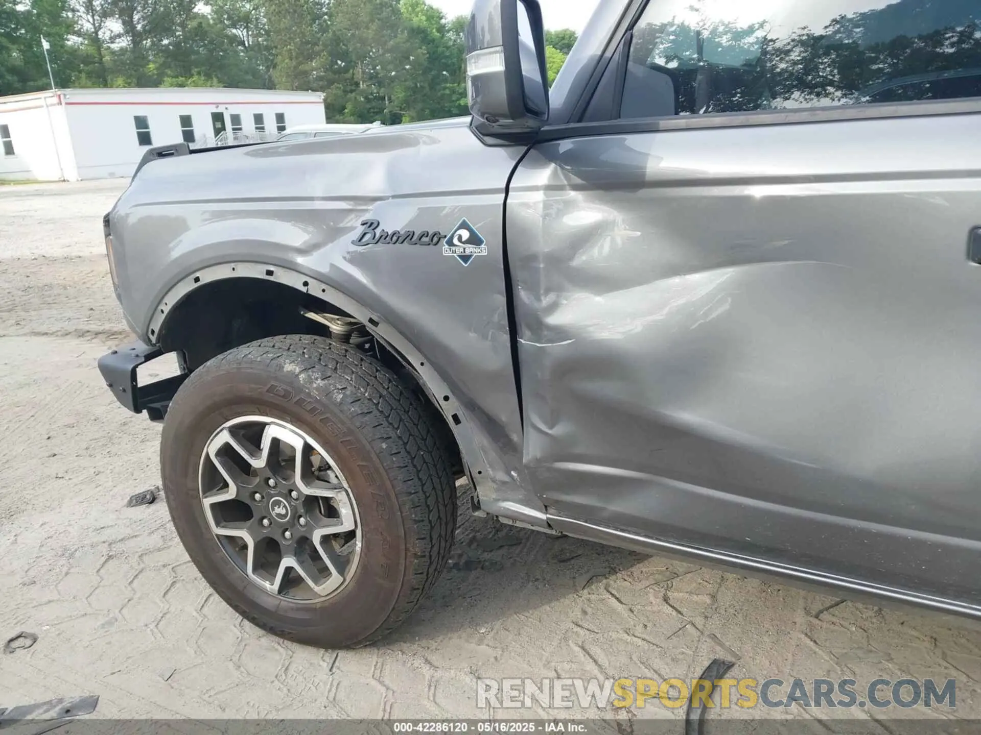 6 Photograph of a damaged car 1FMDE5DH9MLA62853 FORD BRONCO 2021